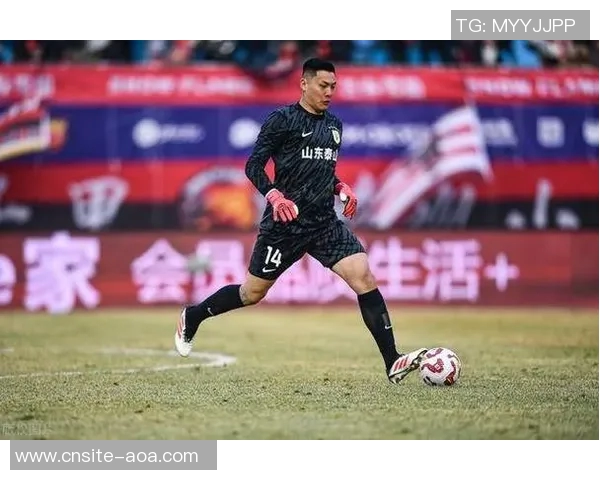 前中超门将王年转型短剧演员月薪3000偶像王大雷成新目标 前中超门将王年转型短剧演员月薪3000偶像王大雷成新目标