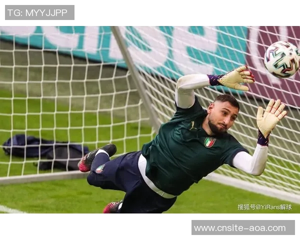 意大利足球队海报发布多纳鲁马巴雷拉雷特吉携手展现无悔拼搏精神