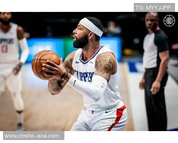 凯肖恩乔治22岁前表现惊艳30分10板5三分2断2帽追平文班卢卡数据