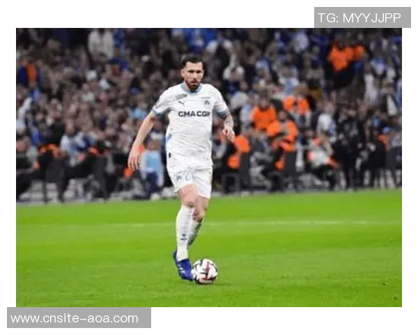 尤文图斯冬窗瞄准霍伊别尔加强中场实力欲引进新后腰 尤文图斯冬窗瞄准霍伊别尔加强中场实力欲引进新后腰