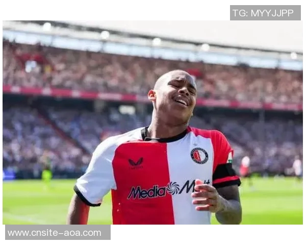 拜仁关注费耶诺德19岁边卫雷德视其为右后卫首选目标